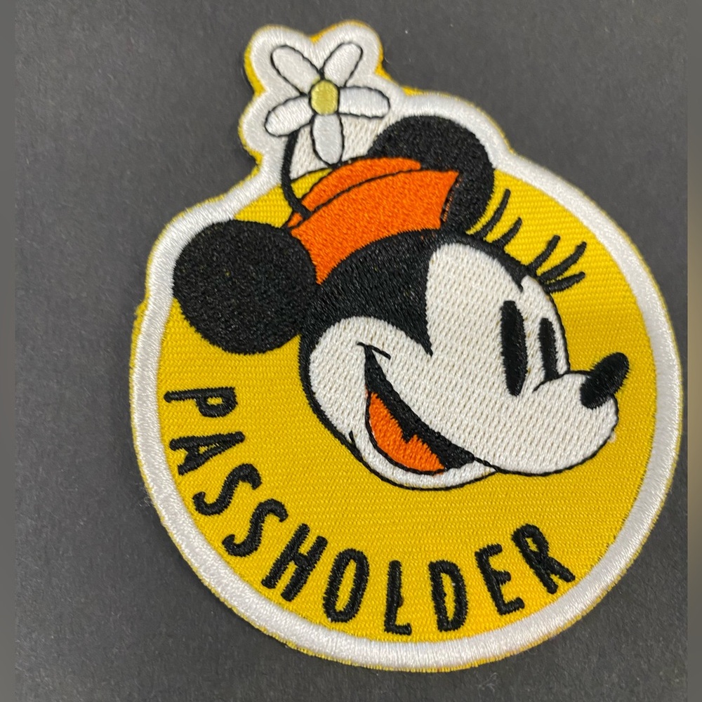 Disney Parks - Passholder Minnie Mouse Embroidered Patch